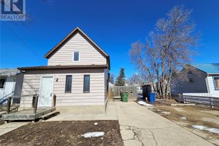 Detached House for Sale, 346 Grandview Street W, Moose Jaw, SK