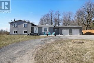 Detached House for Sale, 824 Russett Drive, Arnprior, ON