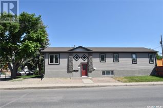 Detached House for Sale, 2077 Broder Street, Regina, SK