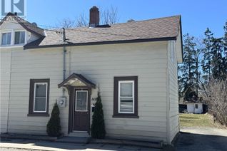 Semi-Detached House for Sale, 148 Sanford Street, Barrie, ON