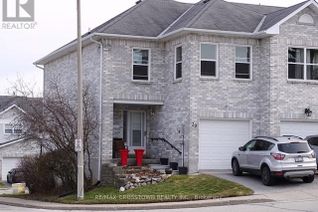 Townhouse for Sale, 120 D'Ambrosio Dr #39, Barrie, ON