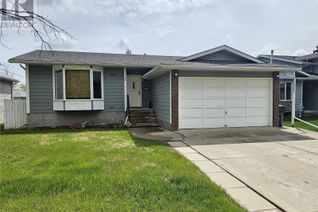 Bungalow for Sale, 804 3rd Avenue W, Meadow Lake, SK