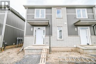 Townhouse for Sale, 121a Moffatt Street Unit# 21, St. Catharines, ON