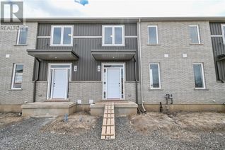 Townhouse for Sale, 121a Moffatt Street Unit# 18, St. Catharines, ON
