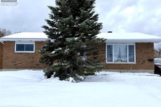 Detached House for Sale, 1357 Chenier Ave, Timmins, ON