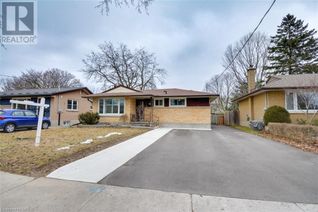 Detached House for Sale, 68 Maywood Road, Kitchener, ON
