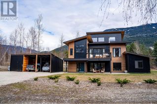 House for Sale, 3108 Airport Way, Revelstoke, BC