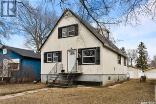 Detached House for Sale, 635 Wascana Street, Regina, SK