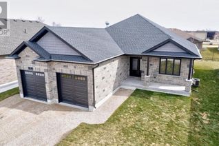Bungalow for Sale, 7 Winchester Crescent, Listowel, ON