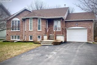 Detached House for Sale, 85 Mckenzie St, Madoc, ON