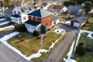 Detached House for Sale, 21 Mcgarry Street, Renfrew, ON