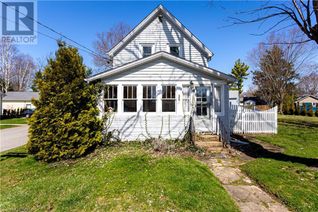 Detached House for Sale, 422 Cambridge Road W, Crystal Beach, ON
