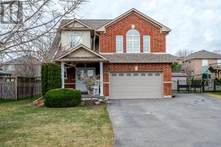 Detached House for Sale, 400 Carriage Lane, Peterborough, ON
