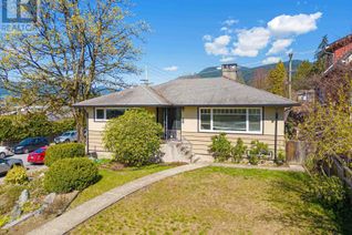 Bungalow for Sale, 402 E 17th Street, North Vancouver, BC