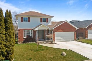 Detached House for Sale, 9 Newcombe Road, Dundas, ON