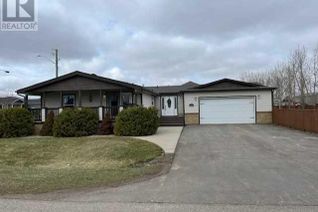 House for Sale, 406 12 Avenue W, Barnwell, AB