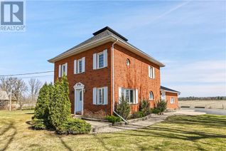 Detached House for Sale, 2203 Russett Drive, Arnprior, ON