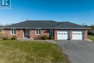 Detached House for Sale, 5864 County Rd 1, Prince Edward County, ON