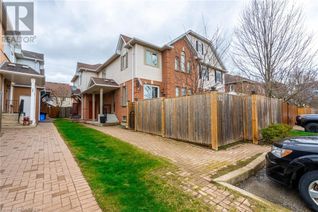 Townhouse for Sale, 93 Thornlodge Drive, Waterdown, ON