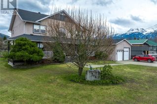 Detached House for Sale, 704 Moss Street, Revelstoke, BC
