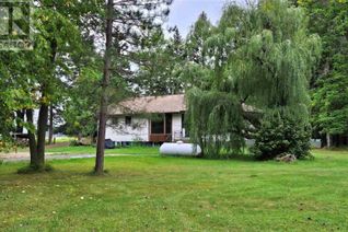 Detached House for Sale, 120 River Rd, Rainy River, ON