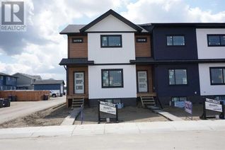 Freehold Townhouse for Sale, 2 Irvin Way, Sylvan Lake, AB