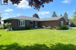 Detached House for Sale, 21 2nd Street Crescent, Hanover, ON