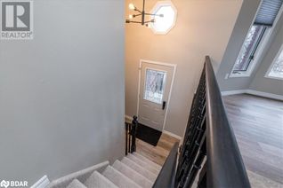 Detached House for Sale, 18 Nugent Court, Barrie, ON