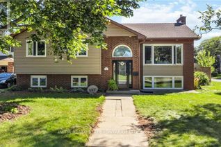Detached House for Sale, 301 Newton Crt, Sarnia, ON