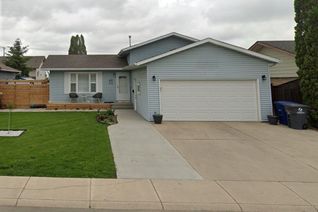Detached House for Sale, 42 Robinson Crescent, Saskatoon, SK