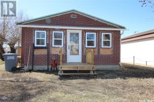 House for Sale, 224 Front Street, Eastend, SK