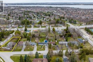 Bungalow for Sale, 207 Montgomery Drive, Barrie, ON