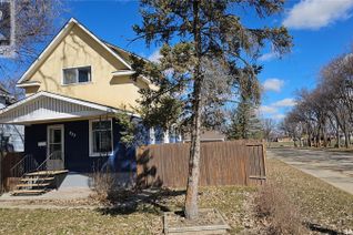 House for Sale, 833 Chaplin Street E, Swift Current, SK