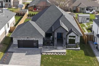 Detached House for Sale, 17 Edgeview Crescent, Komoka, ON