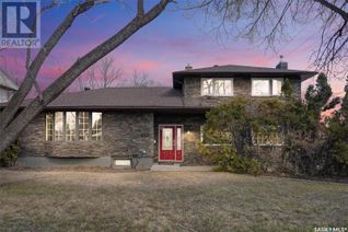 Detached House for Sale, 908 Henry Street, Moose Jaw, SK