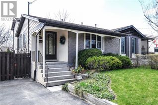Semi-Detached House for Sale, 19 Allan Drive, St. Catharines, ON