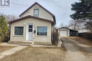Detached House for Sale, 214 Government Road S, Weyburn, SK