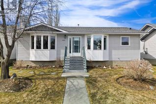Bungalow for Sale, 909 17 Street Se, High River, AB