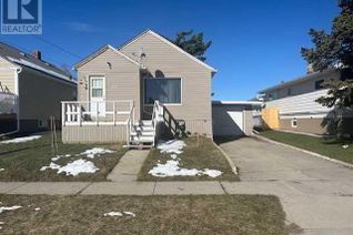 House for Sale, 207 3rd Street, Cardston, AB
