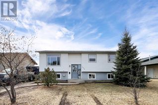Detached House for Sale, 174 Oaks Crescent, Fort McMurray, AB