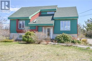 Detached House for Sale, 304 Savoie Ouest Street, Caraquet, NB