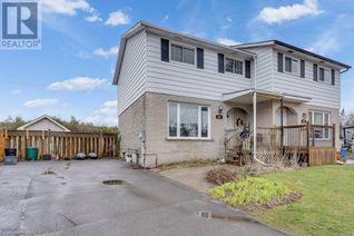 Semi-Detached House for Sale, 997 Sprucewood Crescent, Kingston, ON