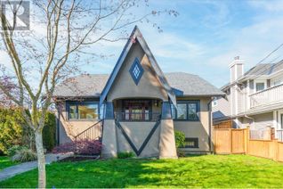 Detached House for Sale, 302 E 12th Street, North Vancouver, BC