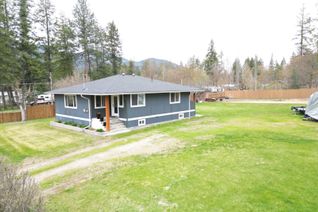 House for Sale, 10 Skands Road, Christina Lake, BC