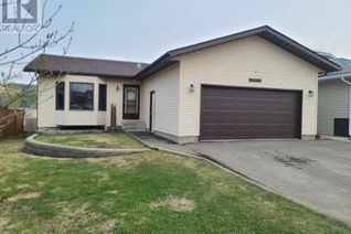 Bungalow for Sale, 10401 83 Street, Peace River, AB