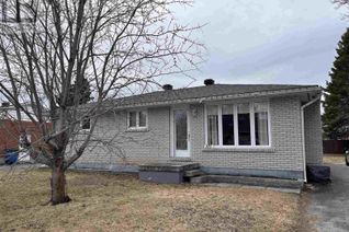 Detached House for Sale, 371 Sixteenth Ave, Cochrane, ON