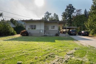 Detached House for Sale, 2700 Columbia Avenue, Castlegar, BC