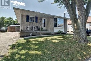 Detached House for Sale, 82 Deere Street, Welland, ON