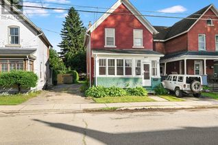 Detached House for Rent, 143 Pearl Street W, Brockville, ON
