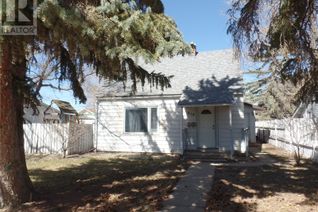 Detached House for Sale, 814 Athabasca Street E, Moose Jaw, SK